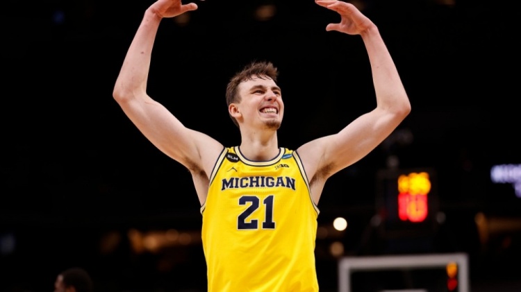 佩这样的顶 佩这样的顶